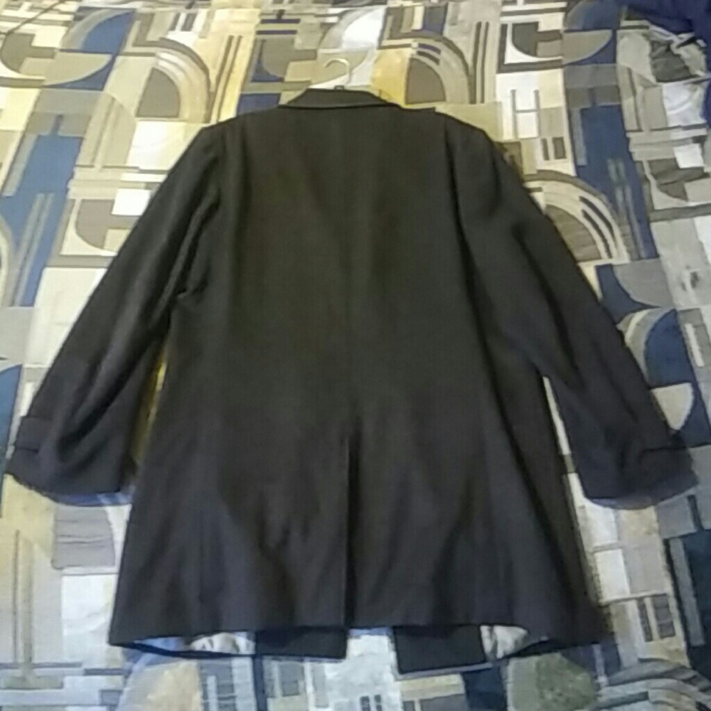 Coat - Picture 3 of 4